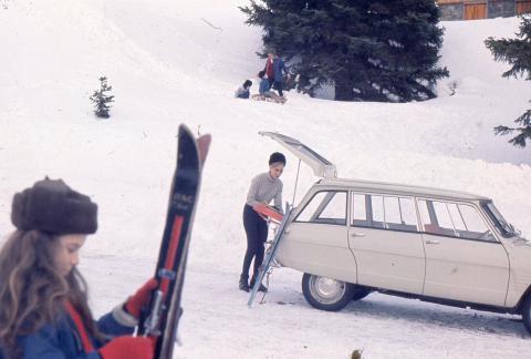 ami_6_break_1966_et_le_ski.jpg