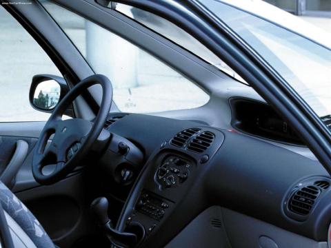 xsara_picasso_1999_interieur_2.jpg